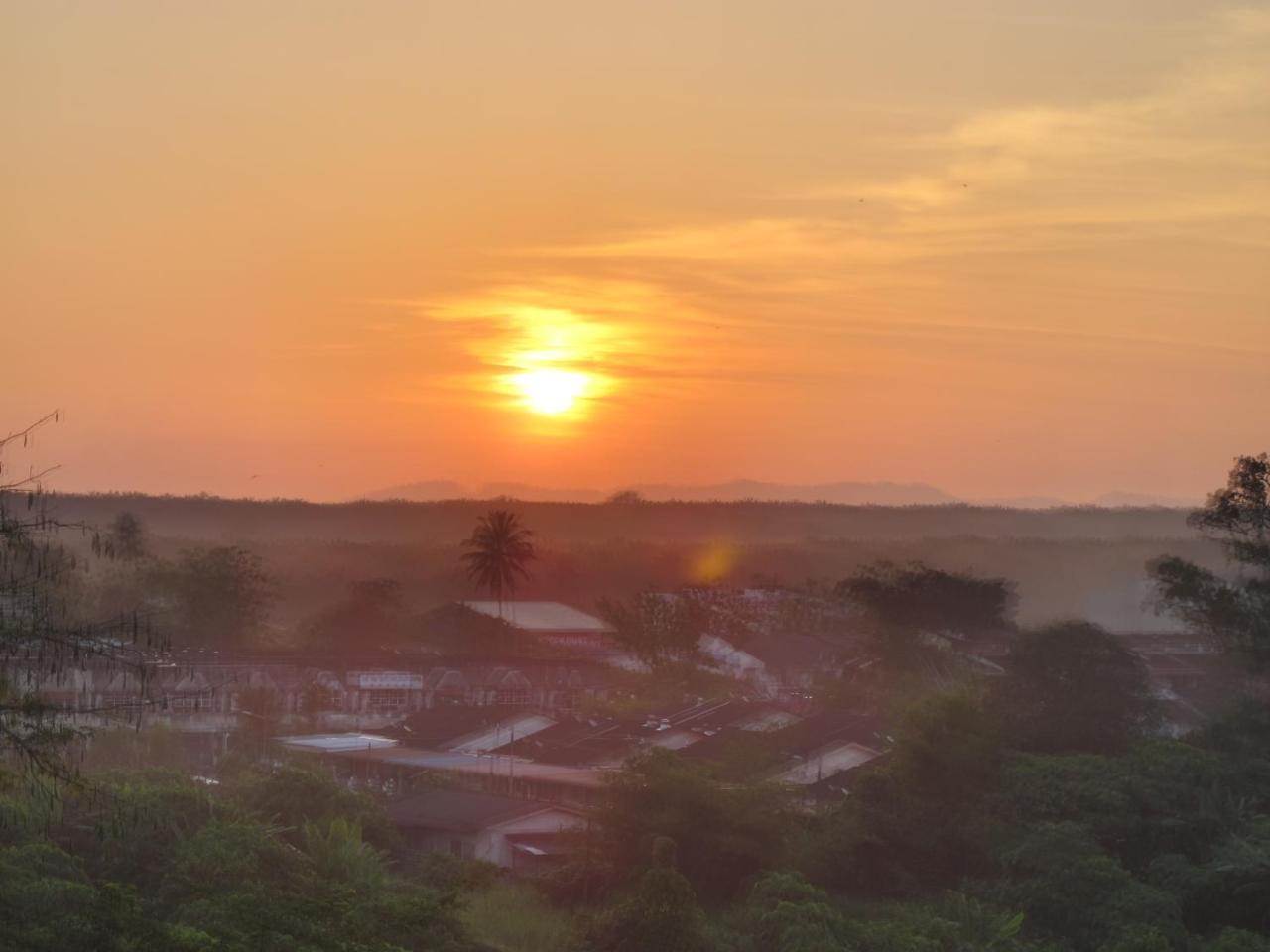 Hotel Sukaramai Kampung Gurun Exterior foto